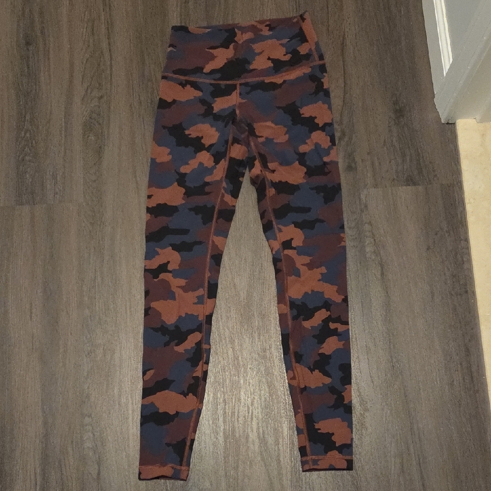 Lululemon Size 8 Camouflage Leggings